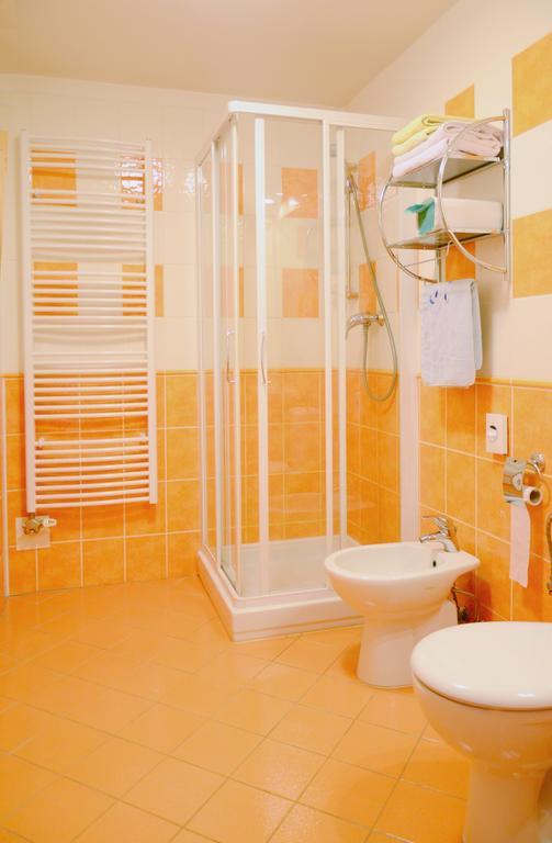 Garni Hotel Fellini Žiar nad Hronom Rom bilde