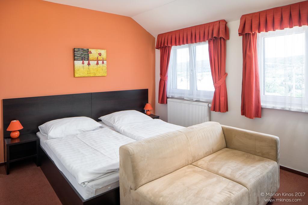 Garni Hotel Fellini Žiar nad Hronom Eksteriør bilde